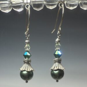 Pearl and K9 crystal dangles (E0763)