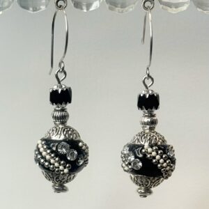 Folly Bead and Cathedral Glass dangles (E1055-BLK)