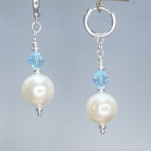 AAA+ Pearl & Crystal Dangles (E2608)