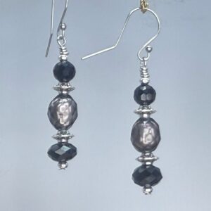 Faceted pearl & crystal dangles (E2612)