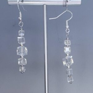 Graduated crystal cube dangles (E3509)